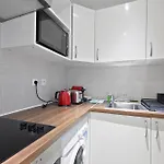 Heart Of Paris - 2Br - 6P - Le Marais 8 Free Netflix