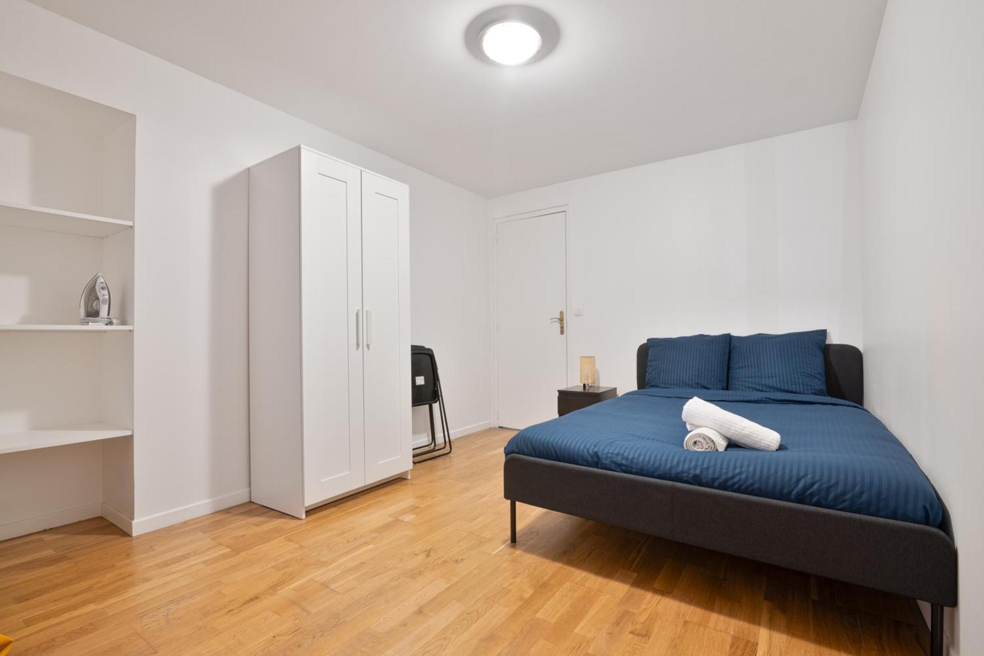 Heart Of - 2br - 6p - Le Marais 8 Free Netflix