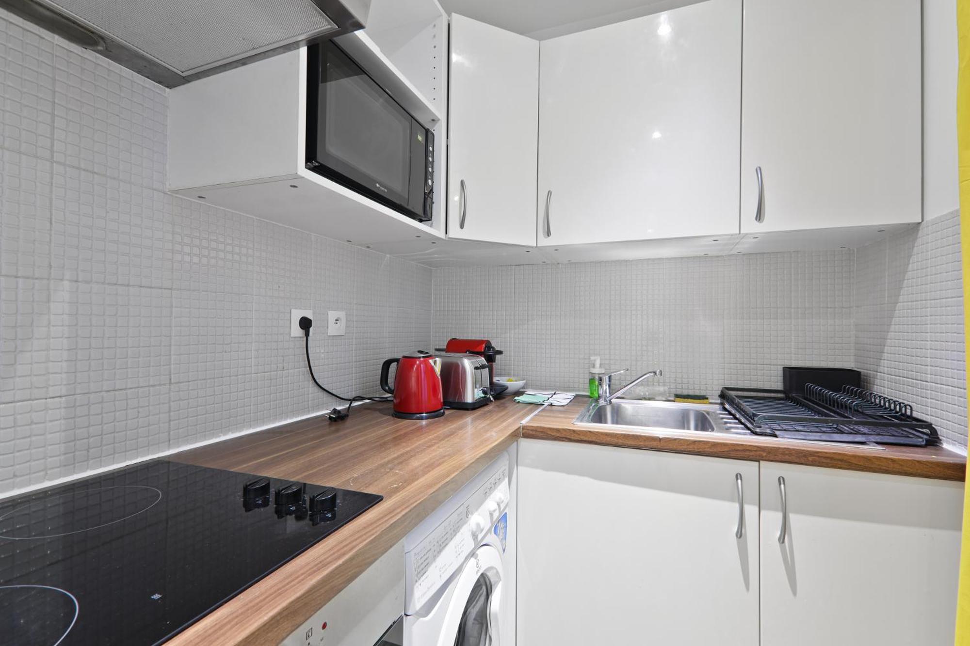 Heart Of - 2br - 6p - Le Marais 8 Free Netflix